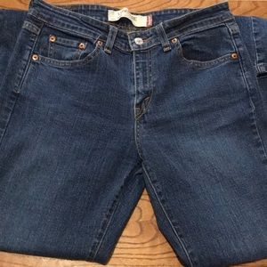 Levi pants size 5 Jr Medium low flare bottoms